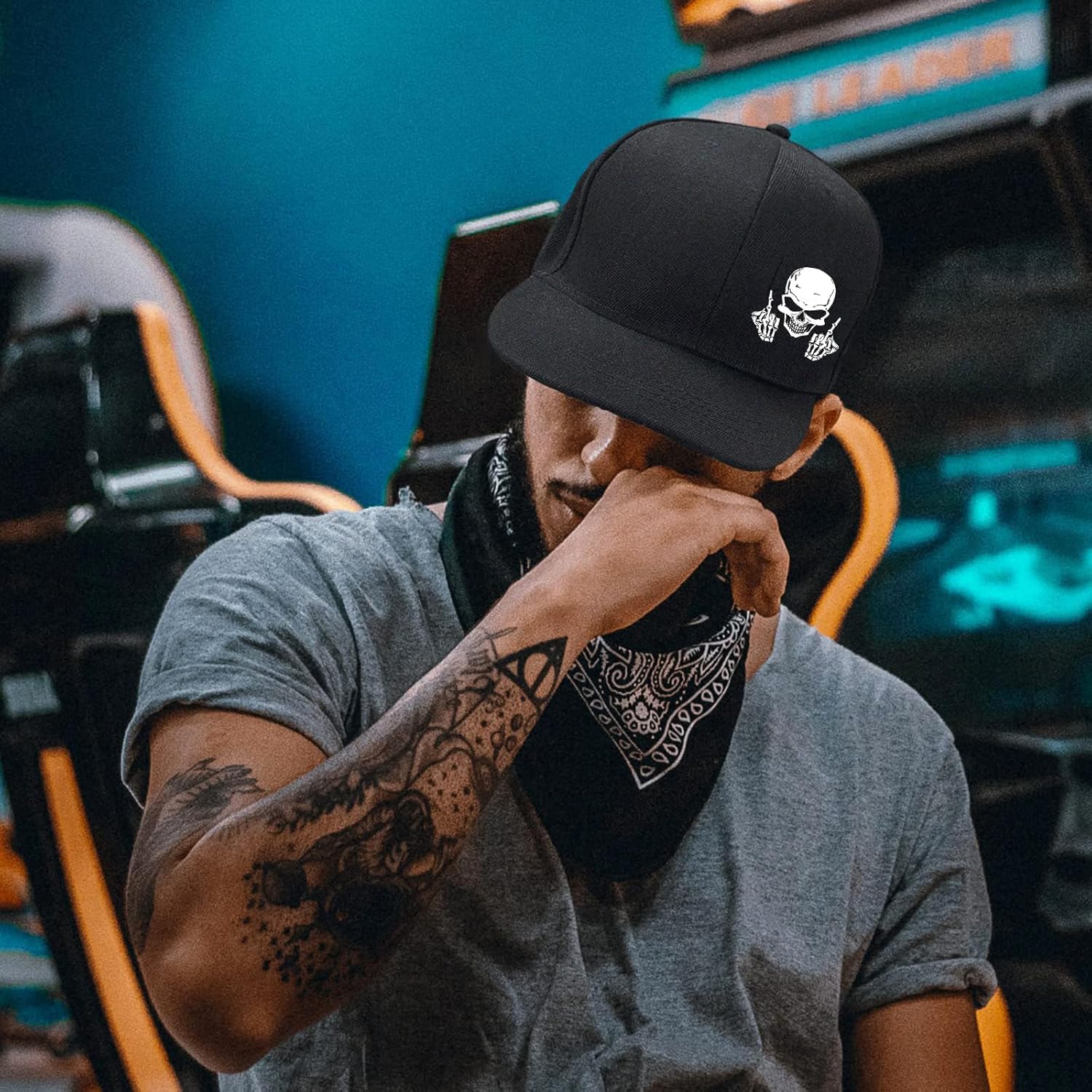 Skull Middle Finger Snapback H - огляд і ціна Snapback Hat Flat